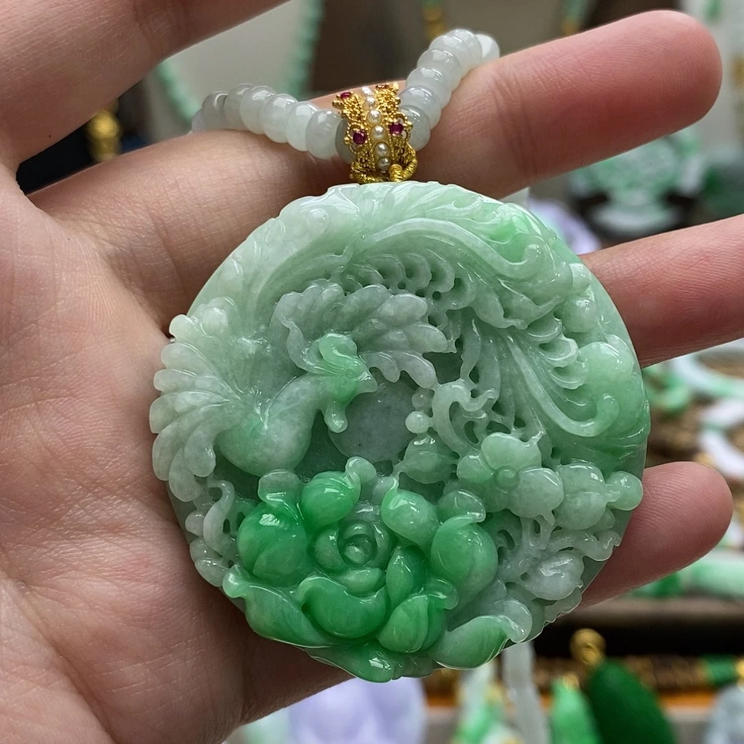 翡翠未镶嵌颈饰吊坠