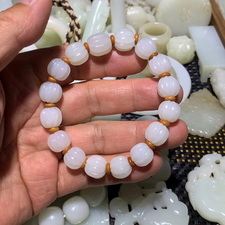 和田玉（白玉）颈饰未镶嵌森**玩