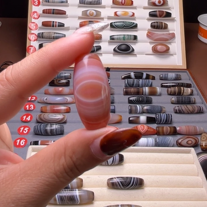 第***家玛瑙/玉髓未镶嵌颈饰