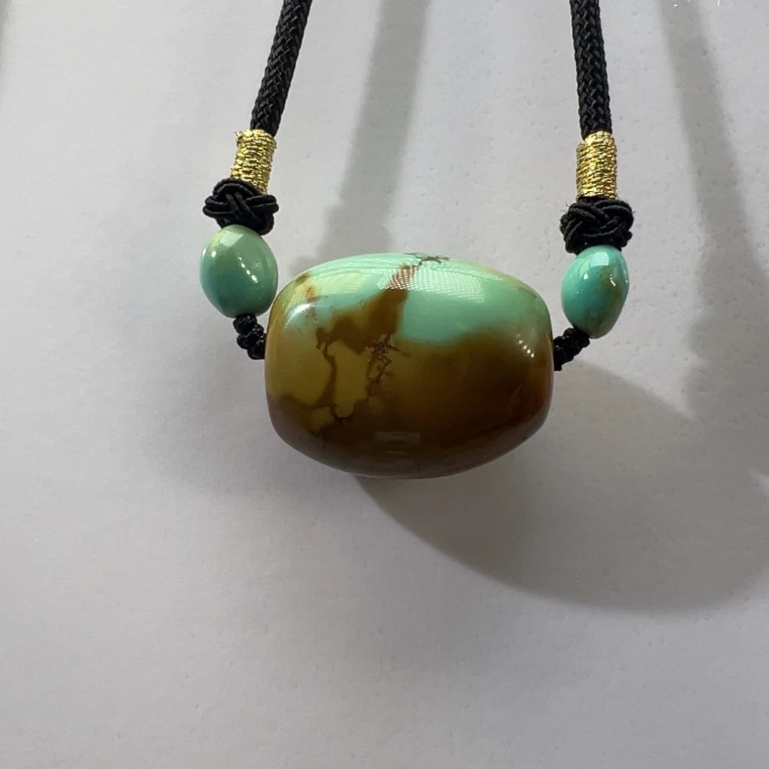 绿松石未镶嵌挂件