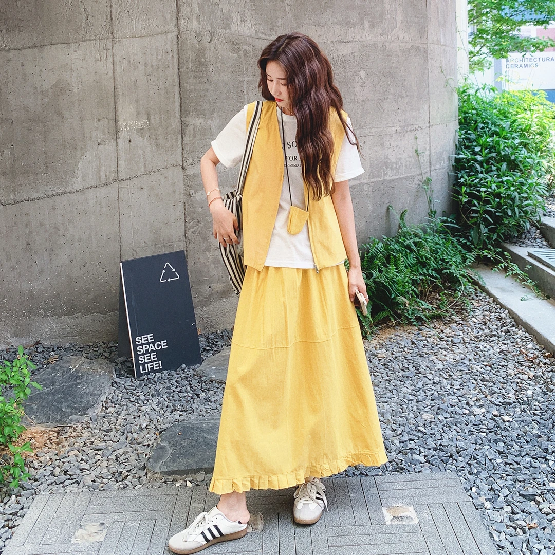 夏季ootd减龄穿搭一整套女多巴胺甜美减龄短袖马甲半身裙三件套