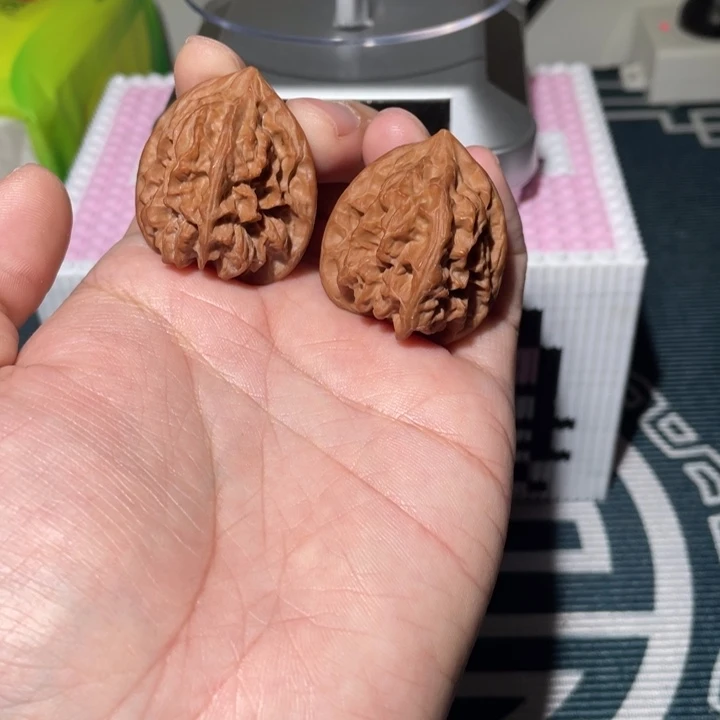 华***进文玩核桃把件龙骨鸡心