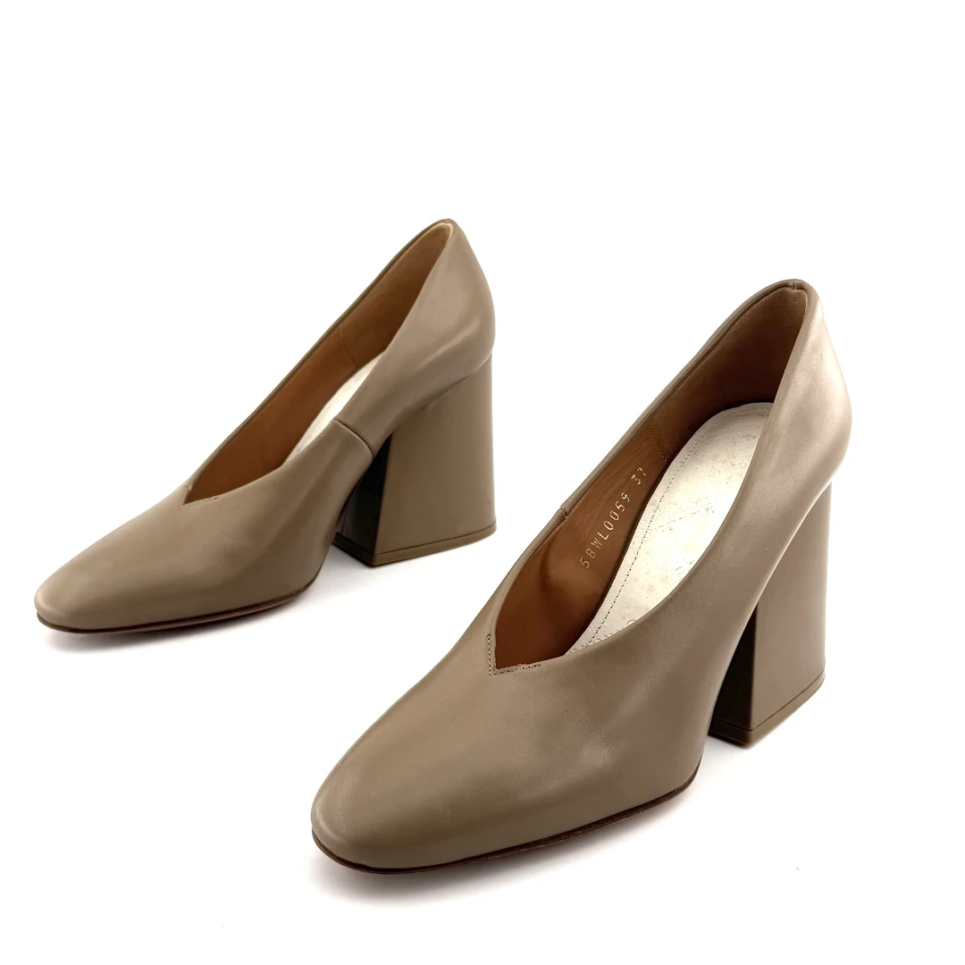 95新 Maison Margiela/梅森马吉拉 马吉拉 37码 棕色高跟鞋 D5741