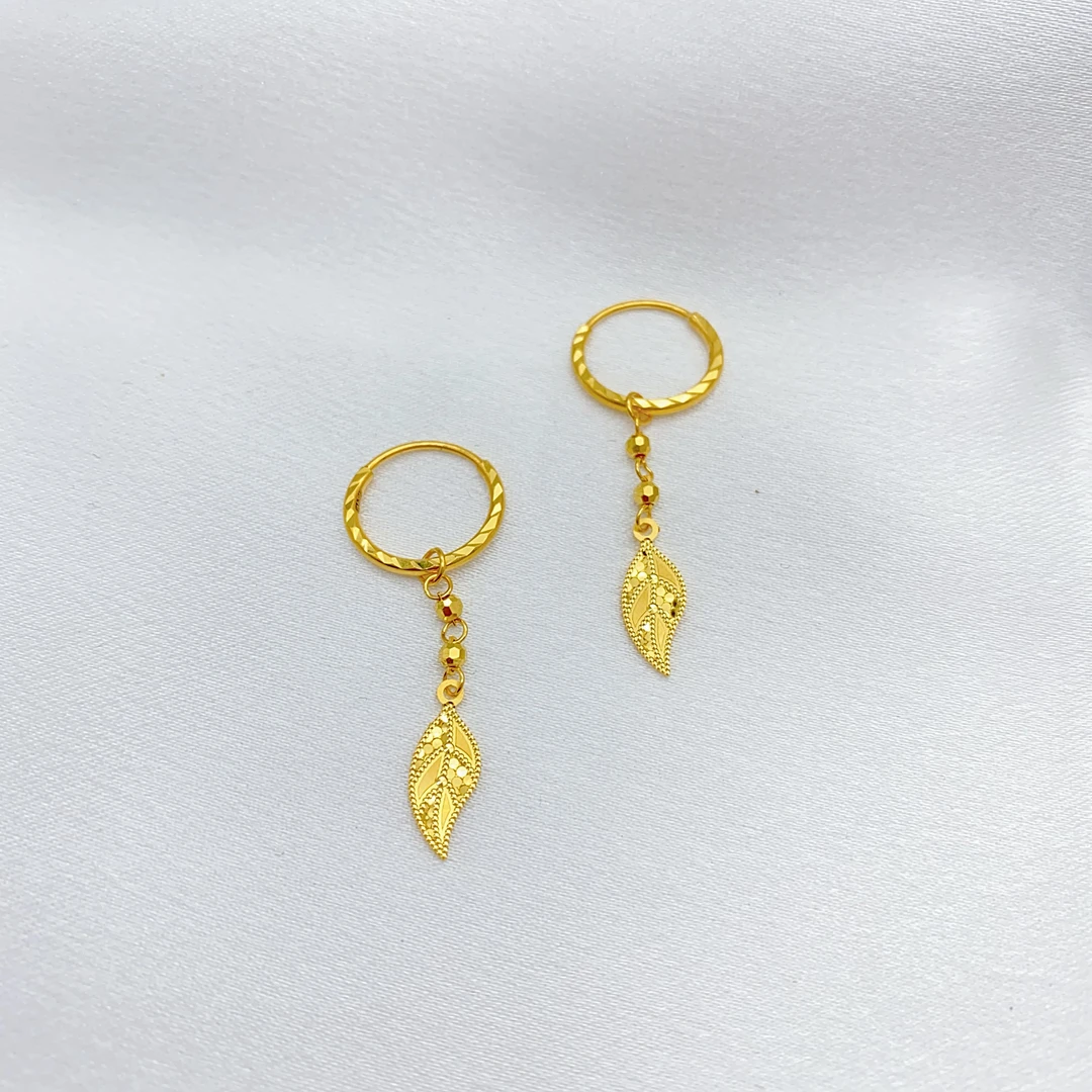 老庙黄金足金5G精工龙鳞精致树叶耳圈吊经典百搭2.36克
