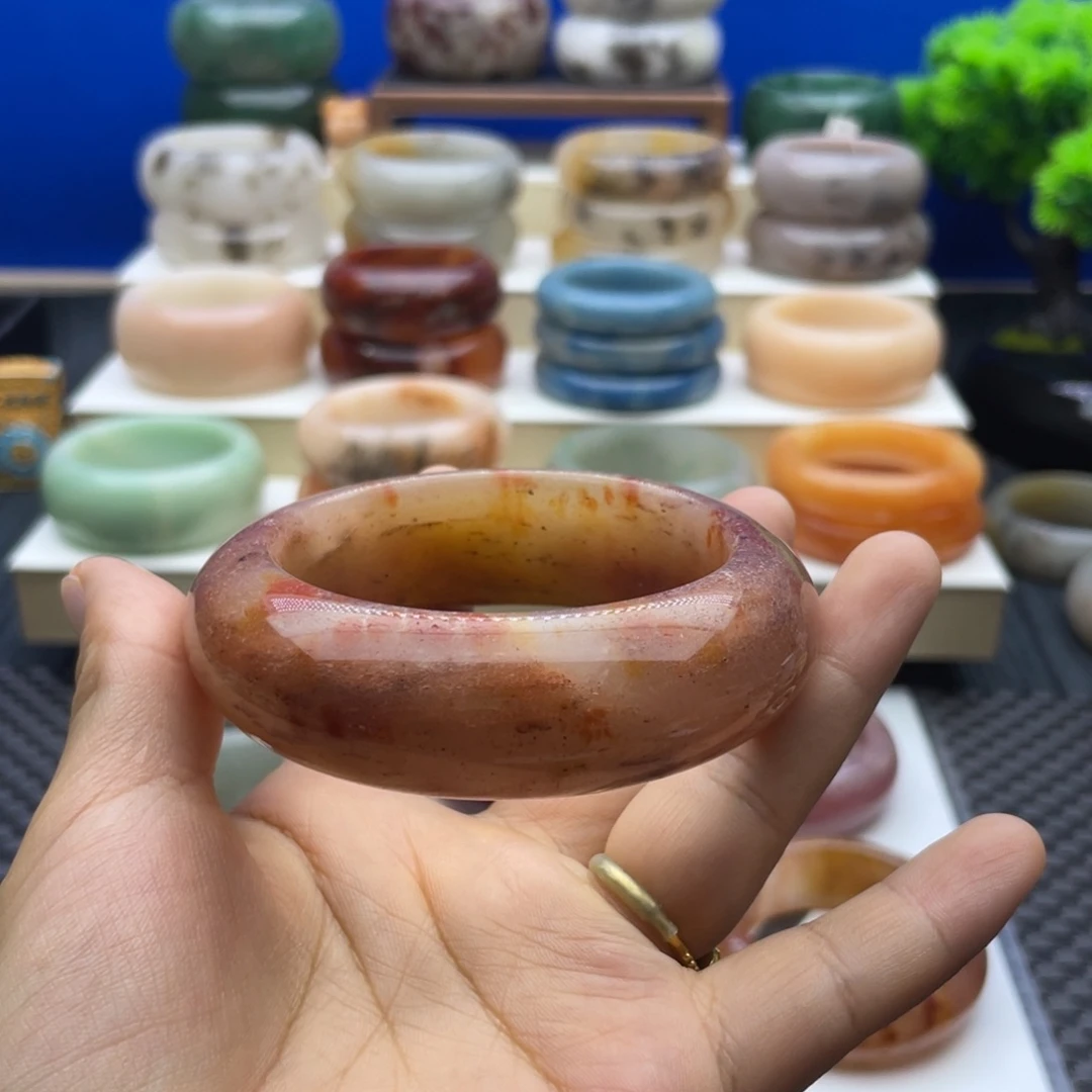 未镶嵌手镯石英质玉