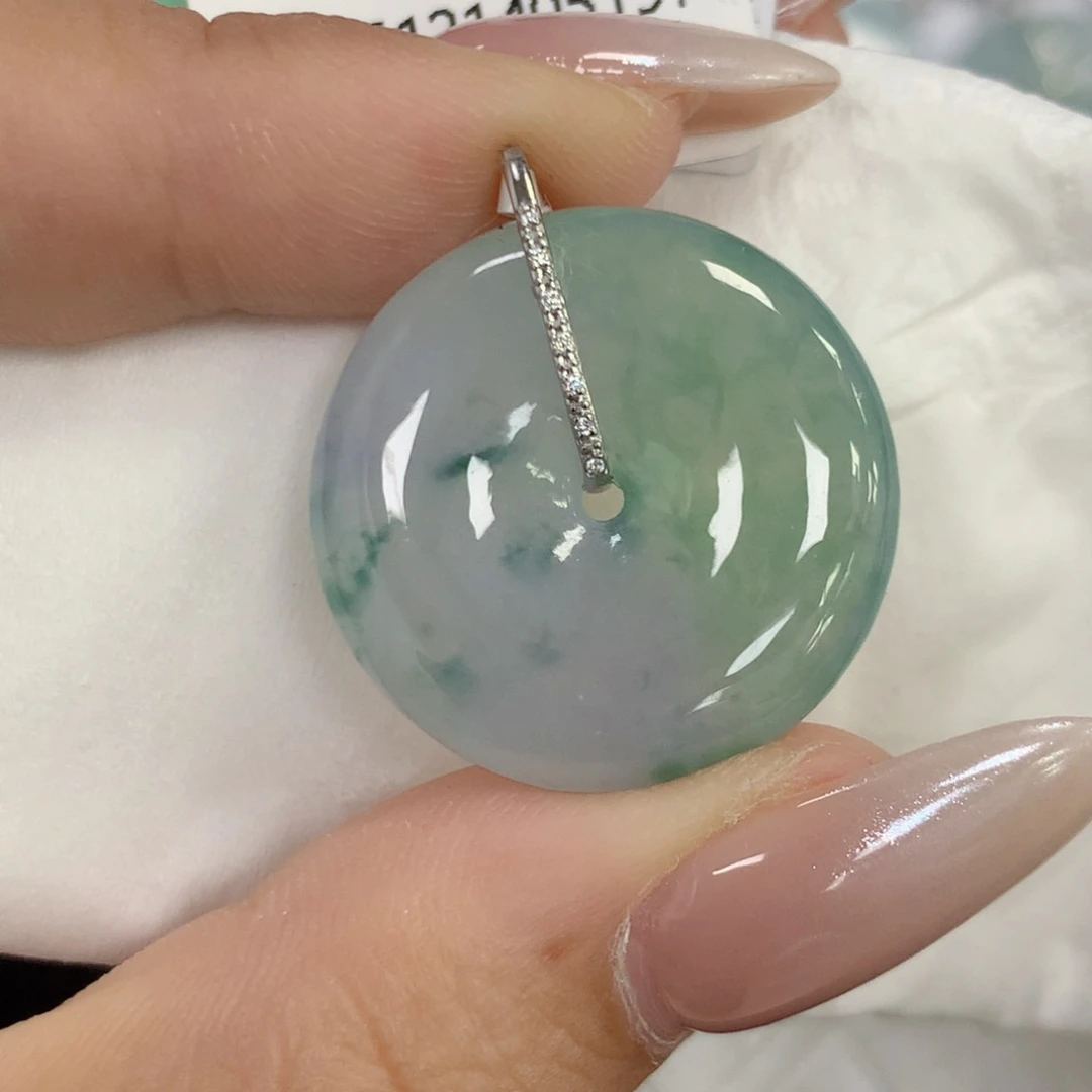 颈饰18K金镶嵌翡翠