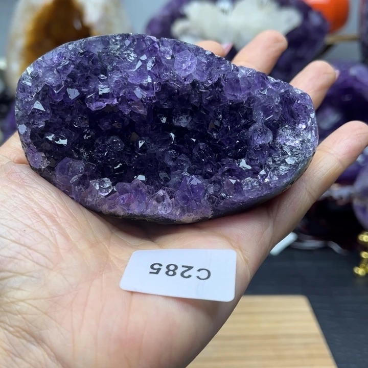 未镶嵌水晶大型摆件（非配饰）