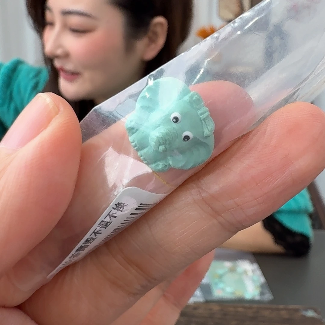 暖***暖绿松石未镶嵌挂件