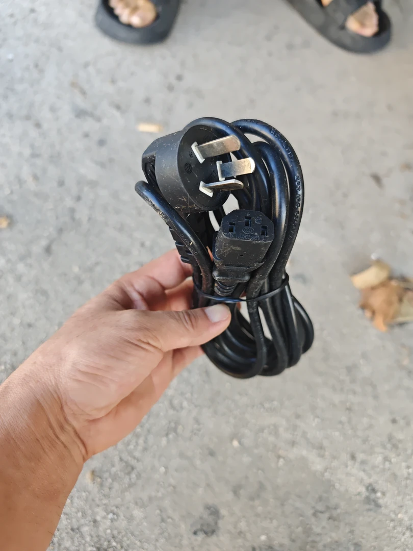 8新  音箱线一条的价格包邮。