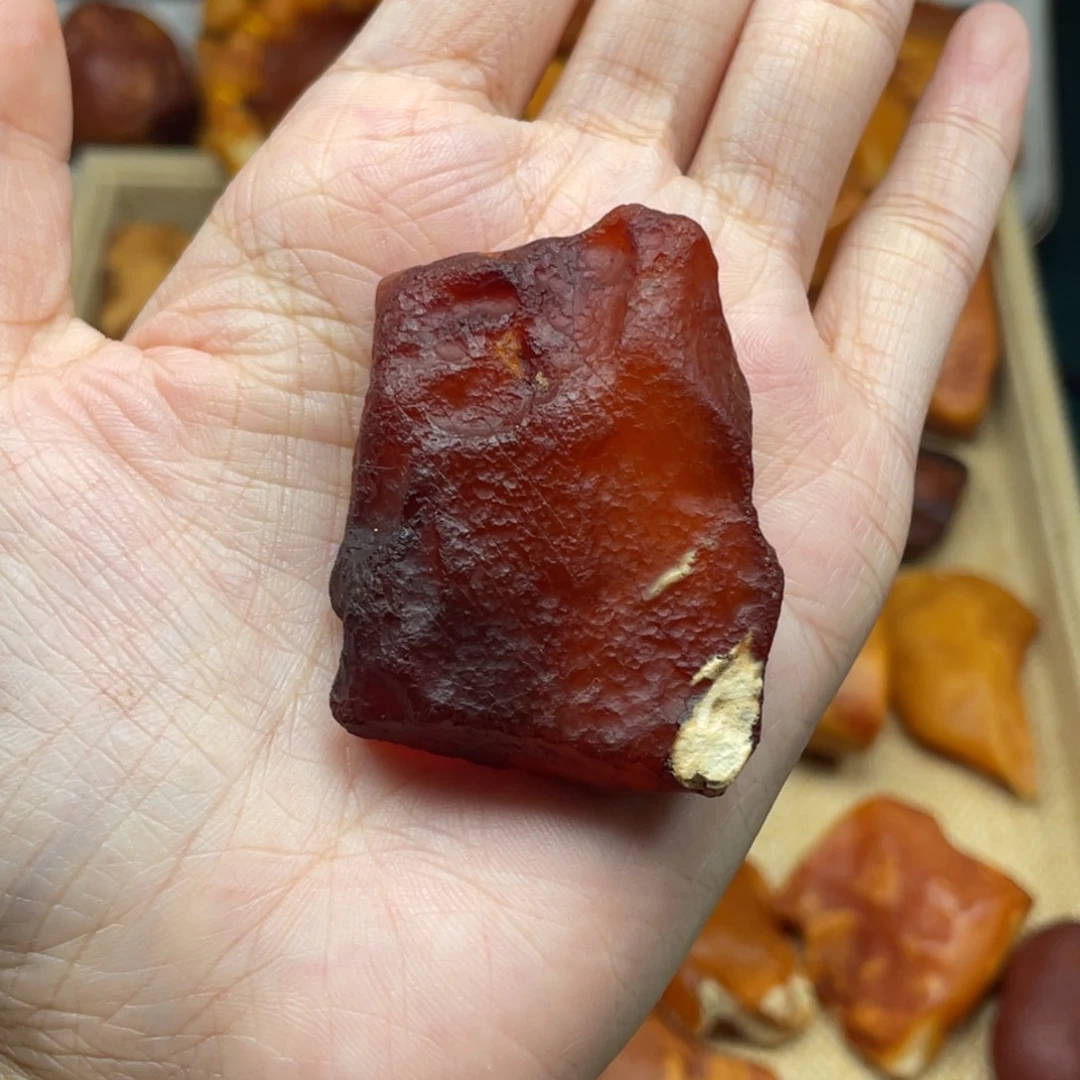 琥珀未镶嵌珠宝奇石