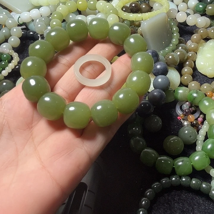 ****ଓ未镶嵌手串和田玉