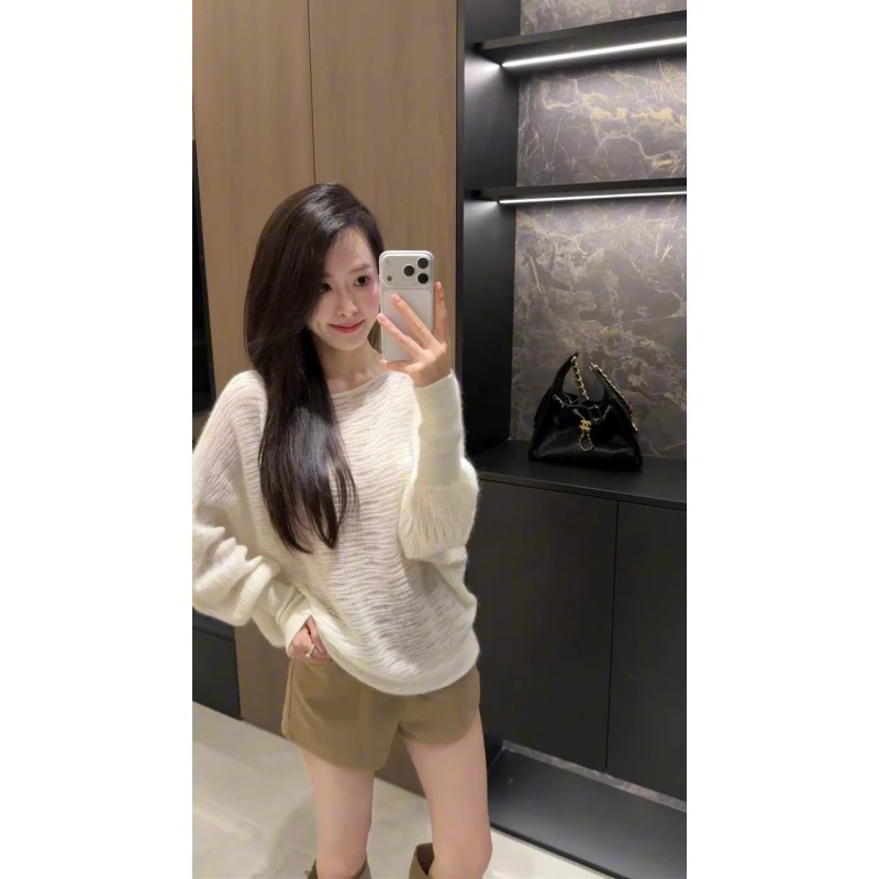 MARIE.COCO慵懒风镂空露肩长袖针织衫女秋季新款百搭显瘦短款套装