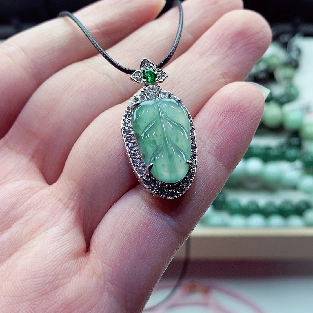 翡翠未镶嵌毛衣链