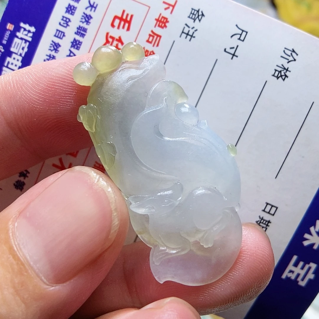 定制翡翠未镶嵌狐狸吊坠