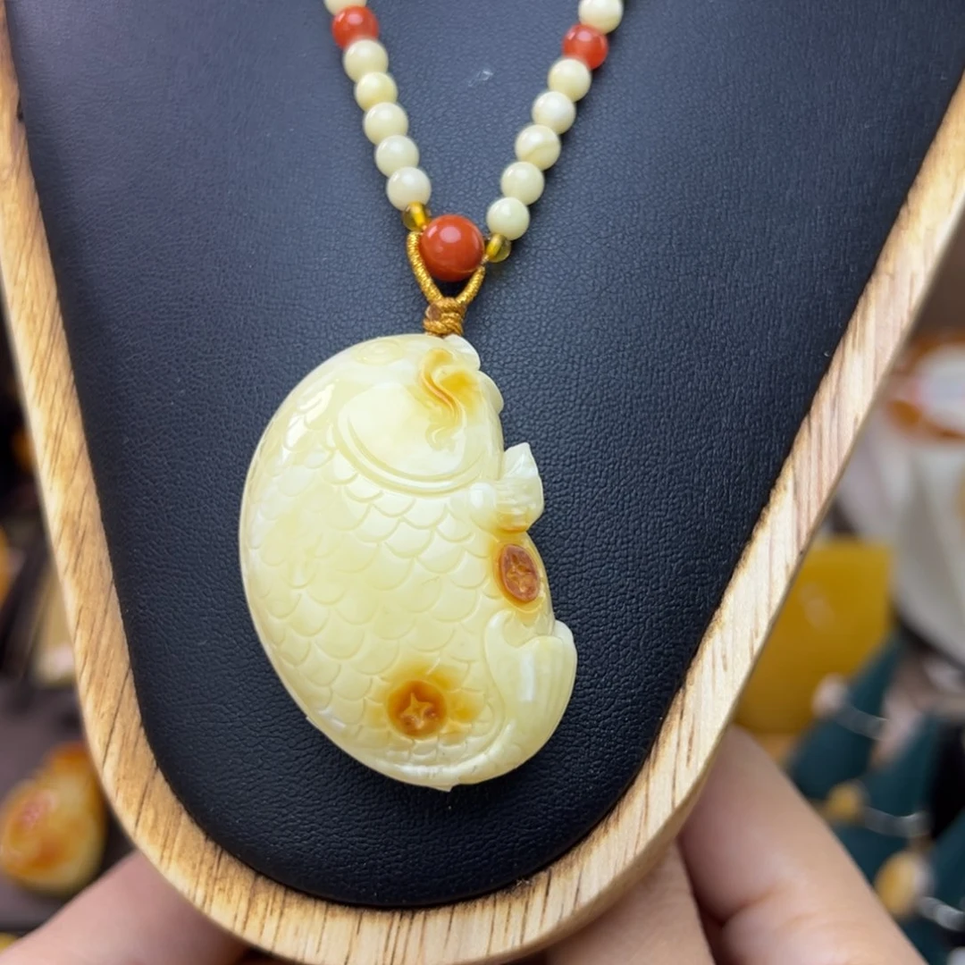 蜜蜡吊坠(赠链)未镶嵌