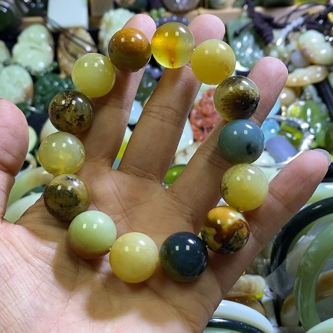 未镶嵌岫玉手链一个