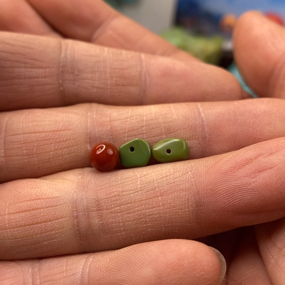 南红玛瑙未镶嵌珠宝奇石