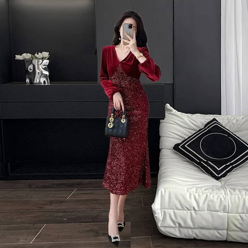 红色丝绒连衣裙女秋季新款优雅气质法式长袖订婚礼服裙亮片鱼尾裙