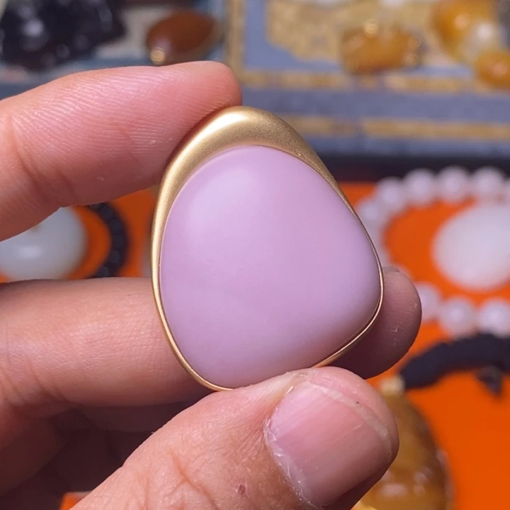 和田玉18K金镶嵌颈饰