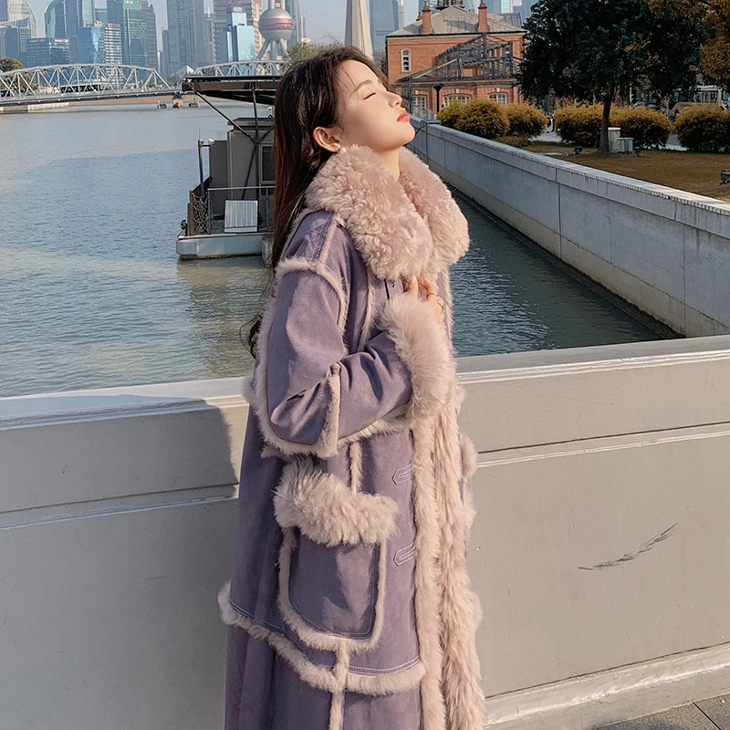 紫色高级感皮毛一体外套女中长款2025冬季新款厚实减龄羊羔毛大衣