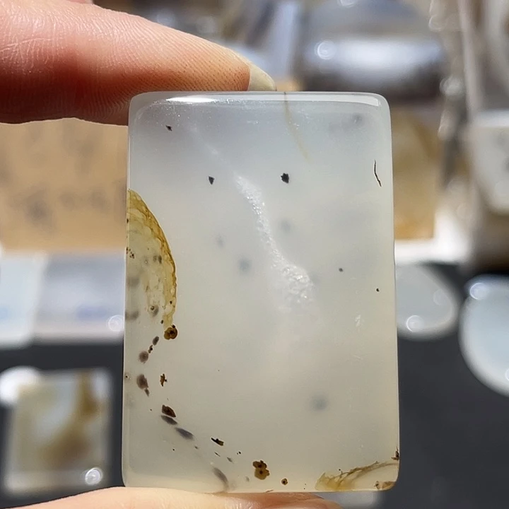 未镶嵌颈饰玛瑙/玉髓