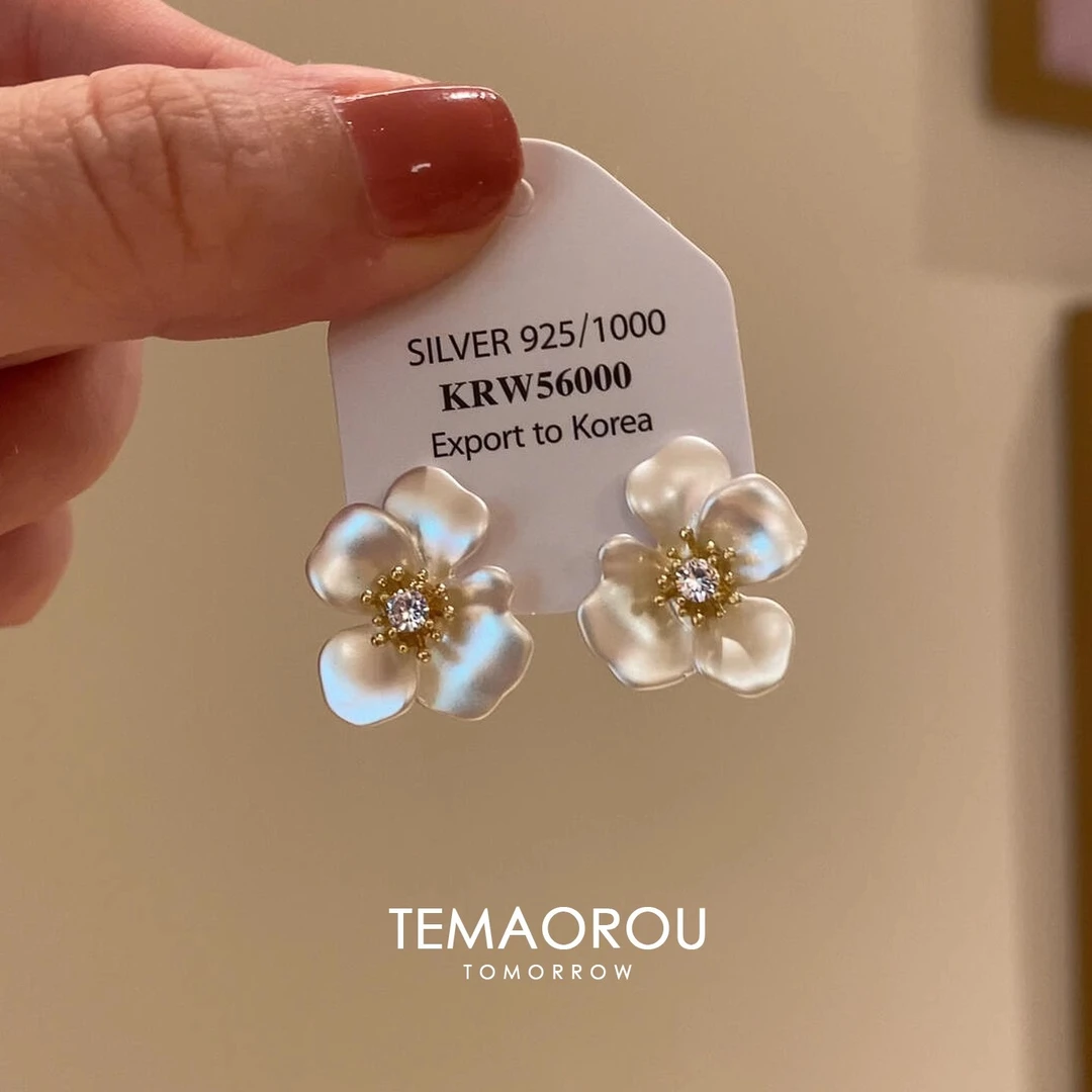 铜合金耳饰 百搭法式花朵耳环女小众设计高级感耳饰耳钉耳坠新款