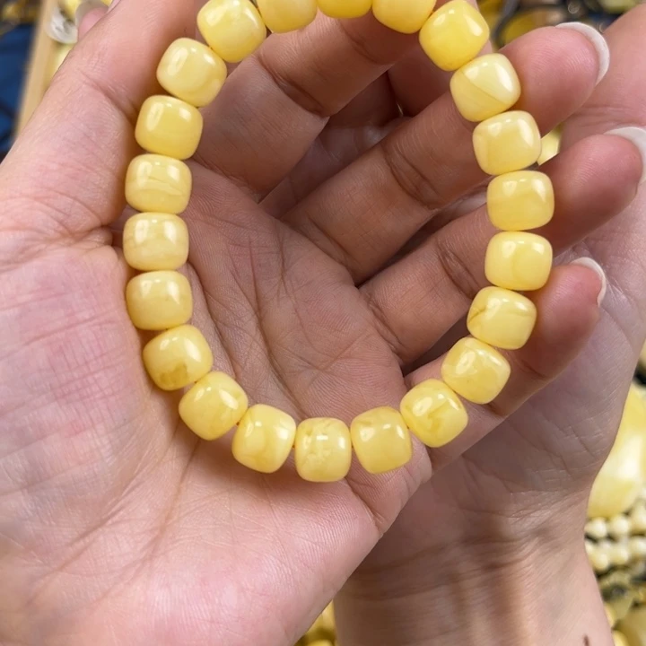 未镶嵌琥珀珠宝奇石对***点琥珀，