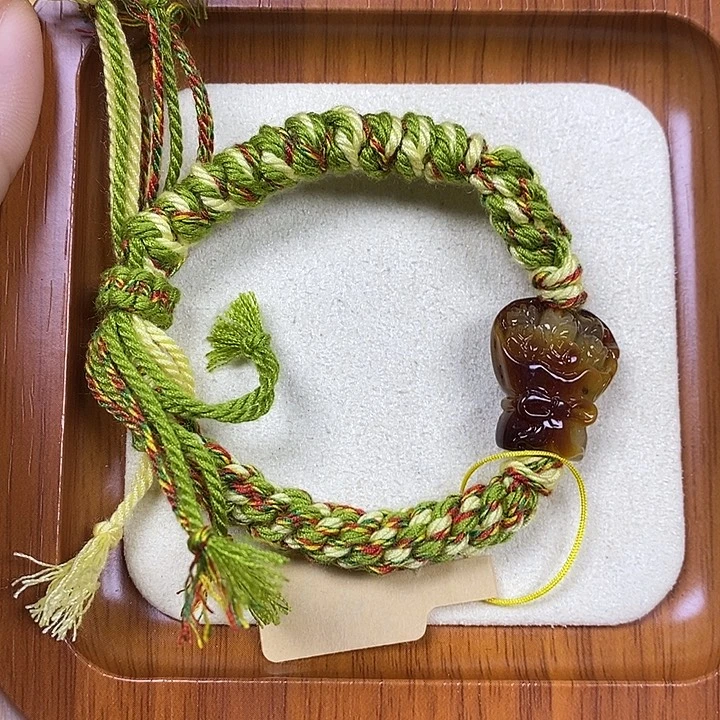 吊坠橄榄核福利花束手串