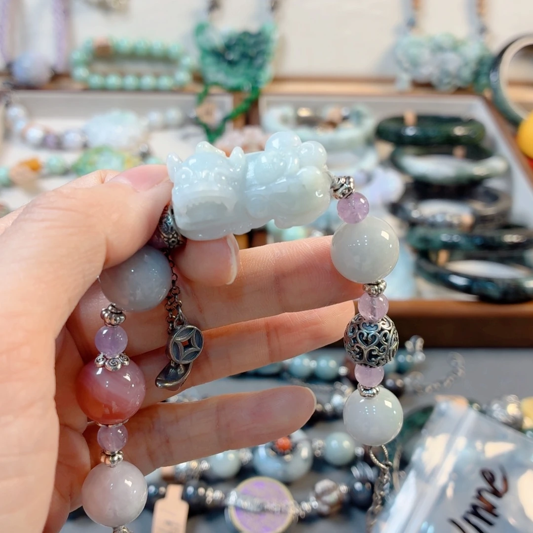 X***e翡翠未镶嵌颈饰手串