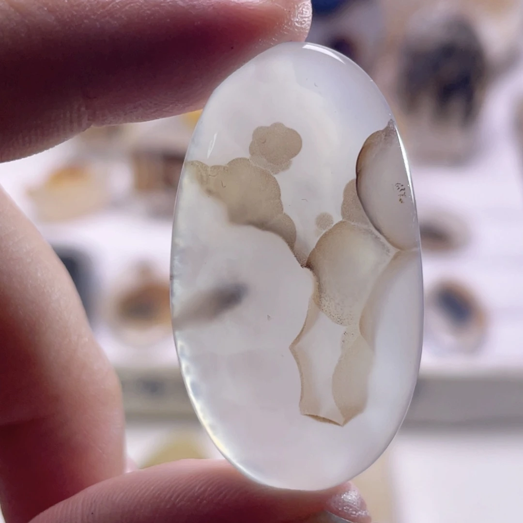 玛瑙/玉髓未镶嵌珠宝奇石