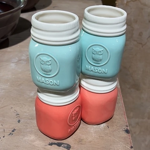 微瑕，不能明火，口径6高11，2个篮，2个桔