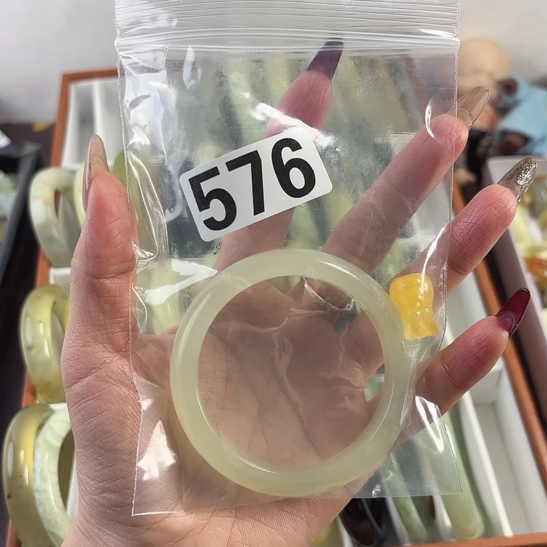 蛇纹石玉手镯未镶嵌小**～