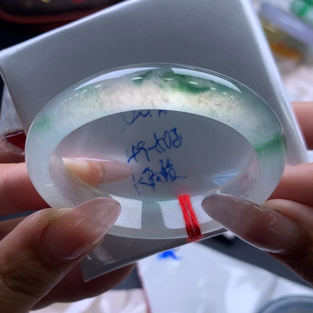 顺***姐未镶嵌手镯翡翠52.4贵妃