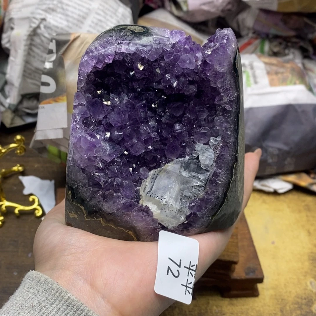 紫晶乌拉圭未镶嵌