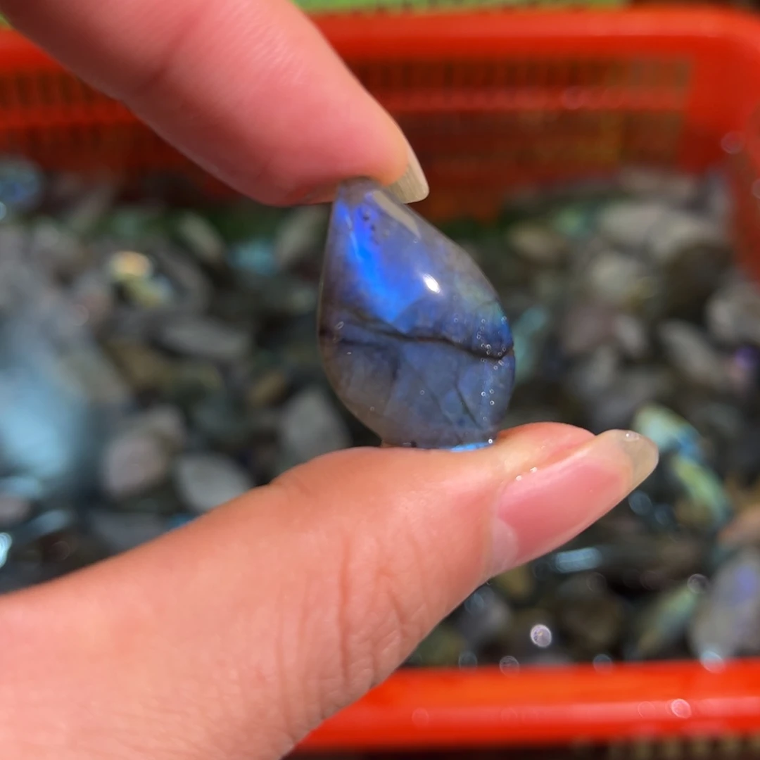 拉长石吊坠未镶嵌哑*