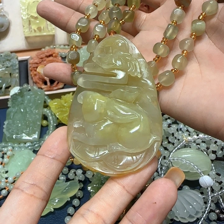 未镶嵌蛇纹石玉吊坠寂***珠