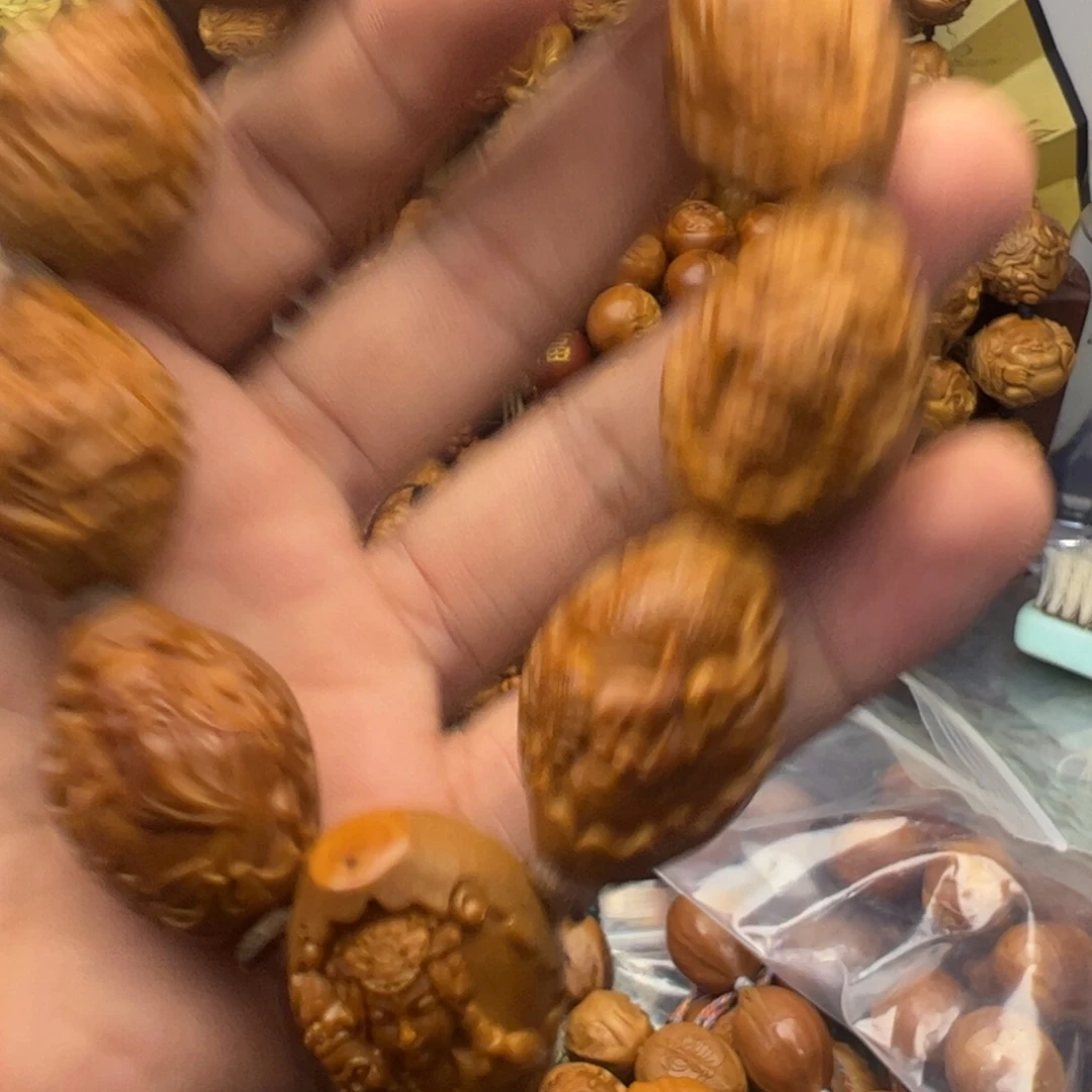 吊坠橄榄核2.1铁盒群仙汇