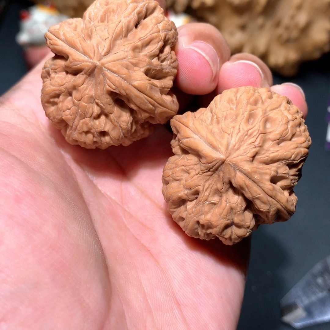 渴***鱼文玩核桃吊坠全品驴打滚129