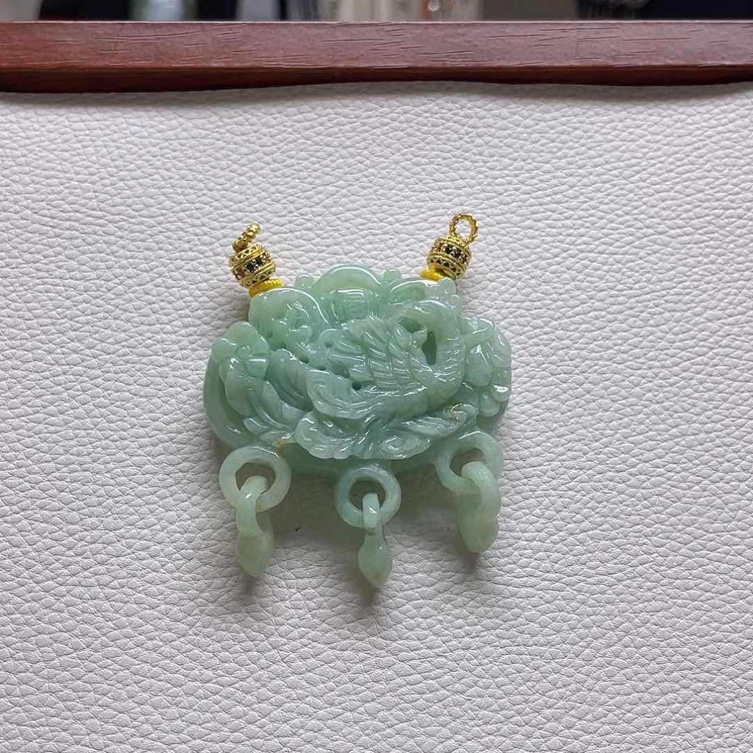 翡翠未镶嵌颈饰翡翠锁