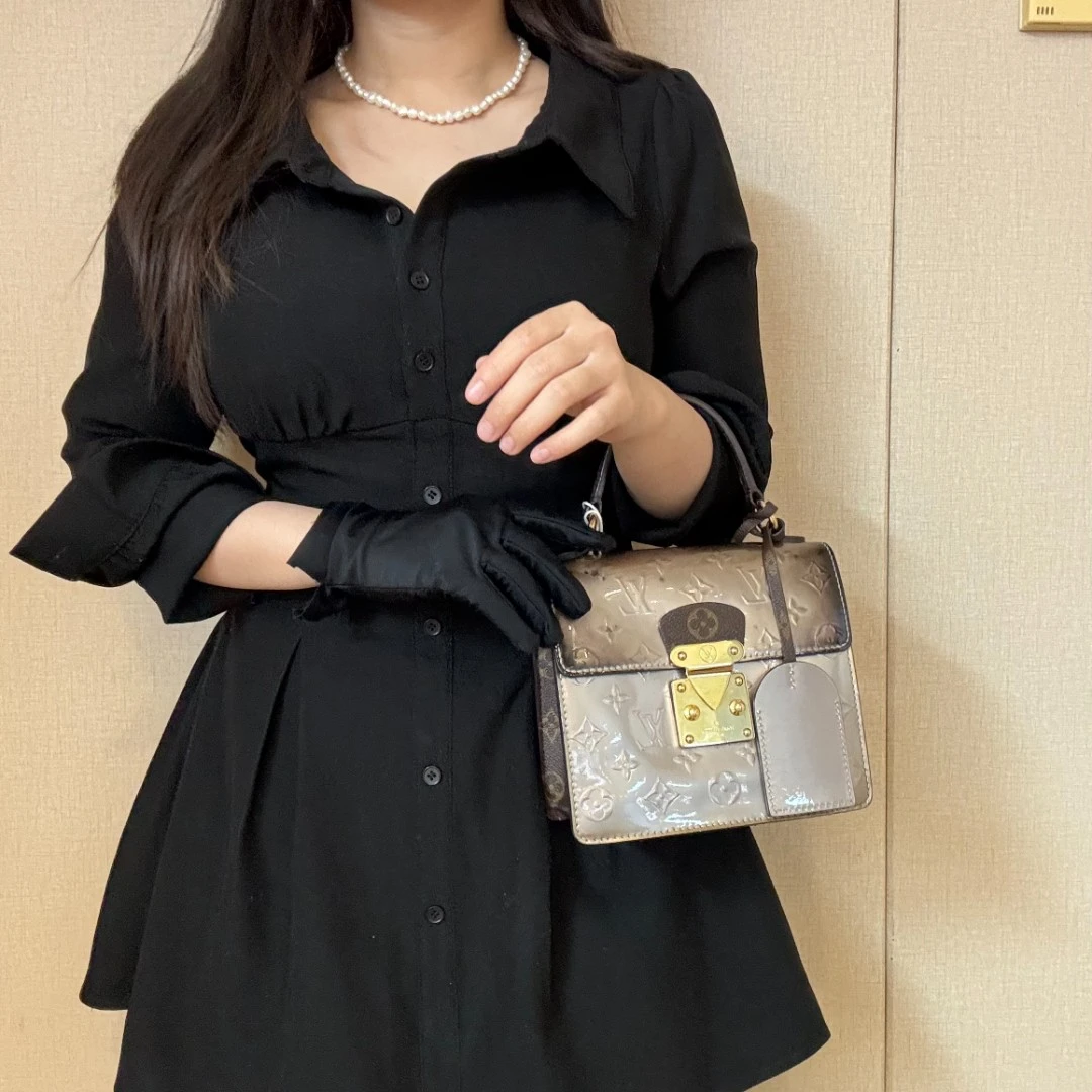 95新 LouisVuitton/路易威登 灰银漆皮手提包/云海优选/H05673