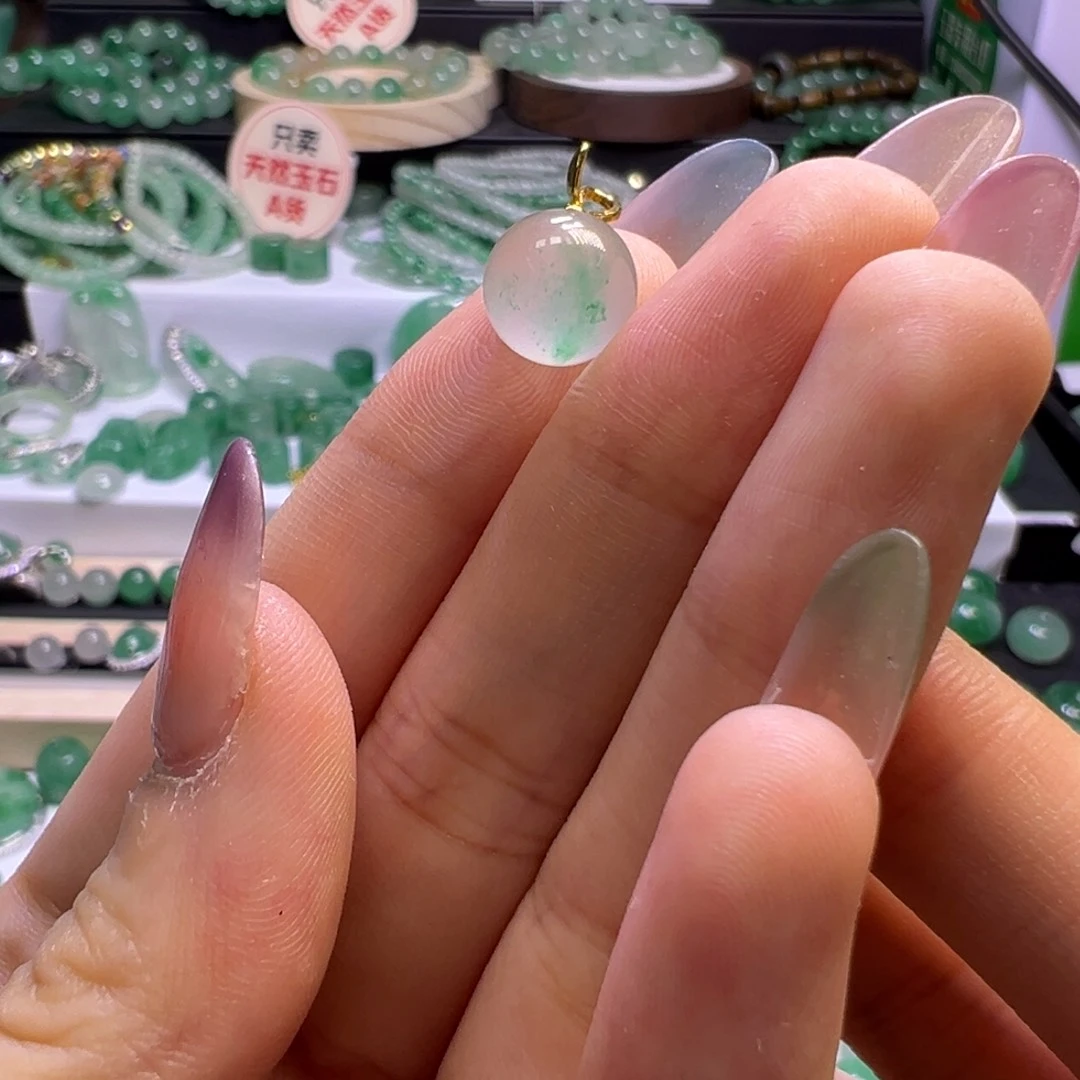 ****安石英质玉（非洲翠）非洲翠未镶嵌