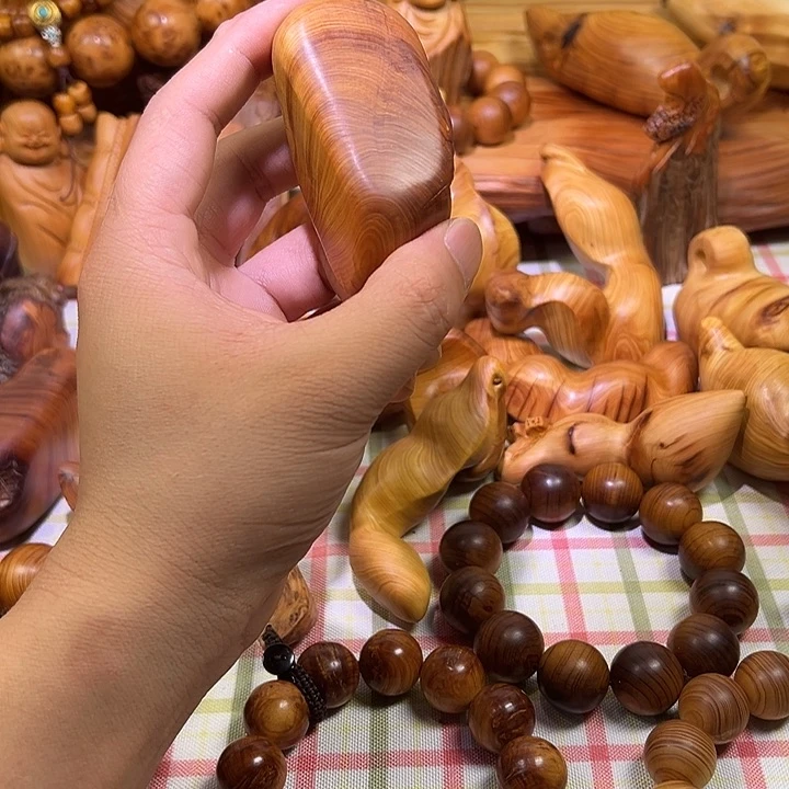 潮****?太行崖柏手把件精品