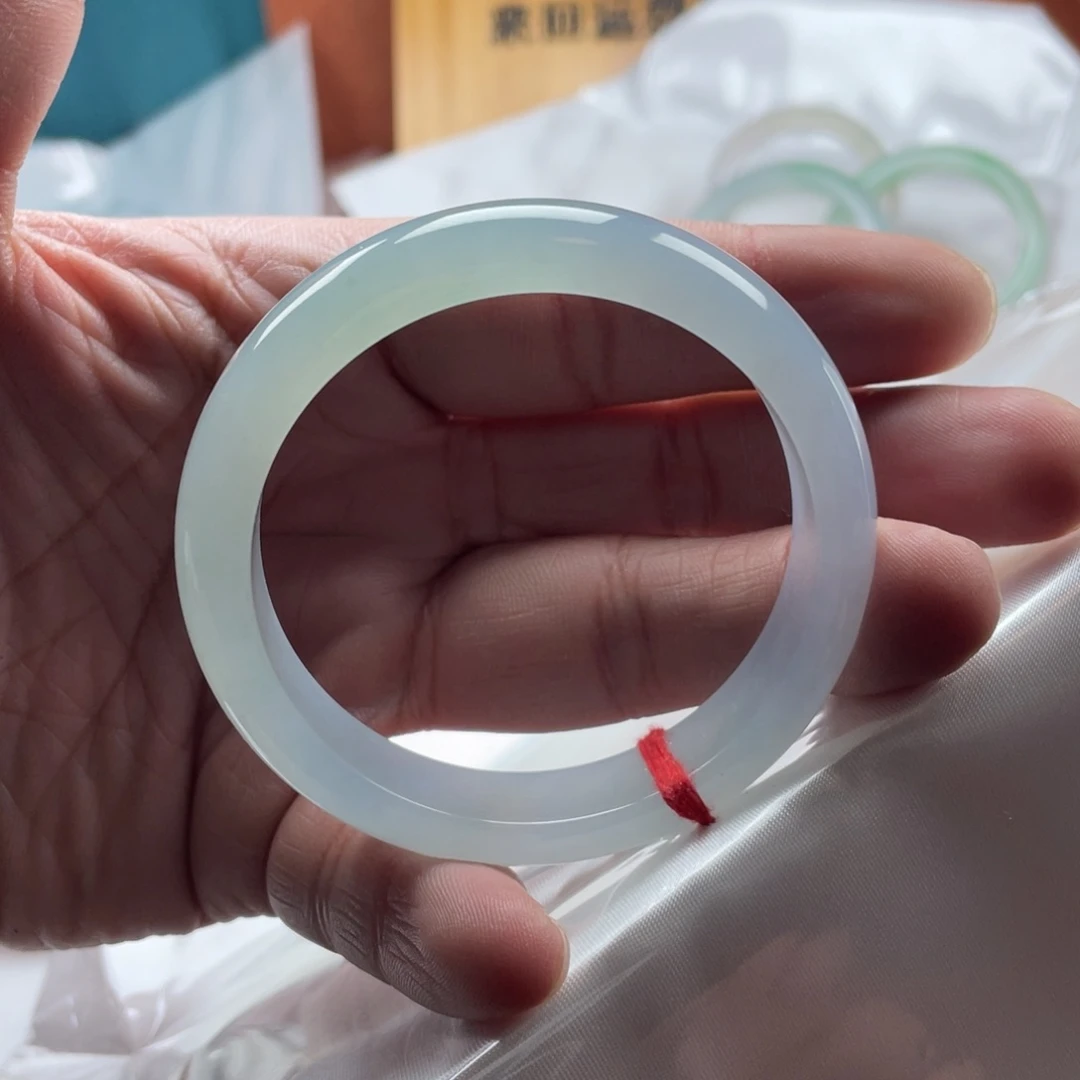 翡翠手镯未镶嵌56.8糯冰淡春（尾款2）