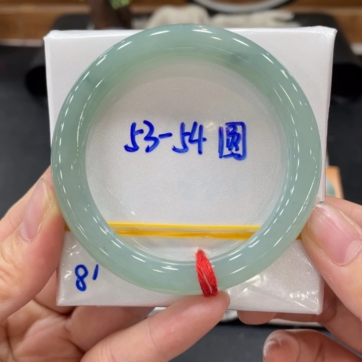 翡翠手镯未镶嵌缅甸天然翡翠