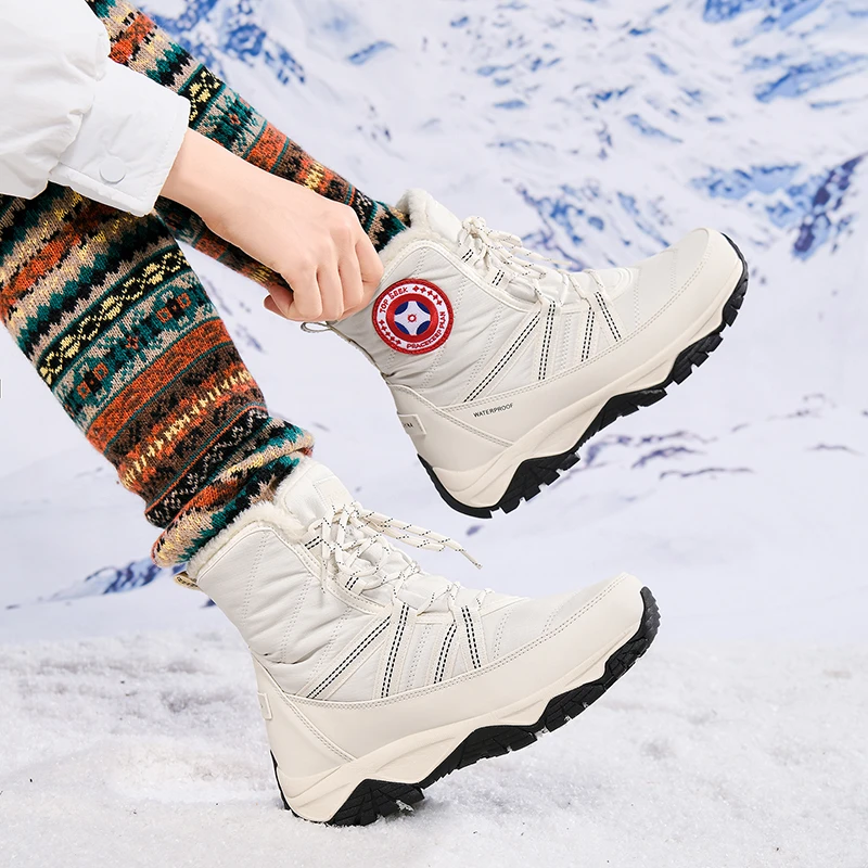 冬季新款雪地靴户外加绒保暖雪靴女新款防水防滑东北抗寒棉鞋男