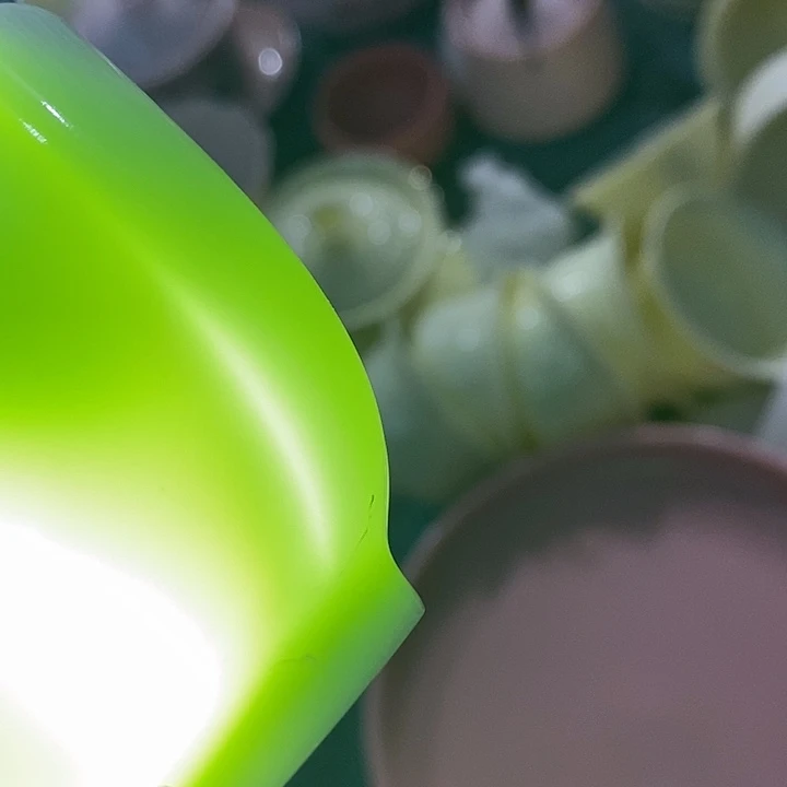 摆件陶绿稀土花口杯