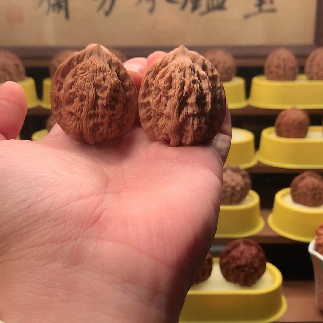 文玩核桃把件虎头