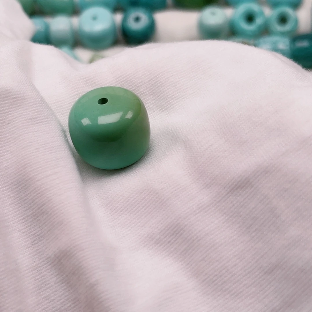 绿松石配饰未镶嵌名****杰