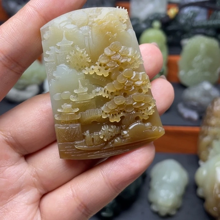 奇****和田玉未镶嵌挂件