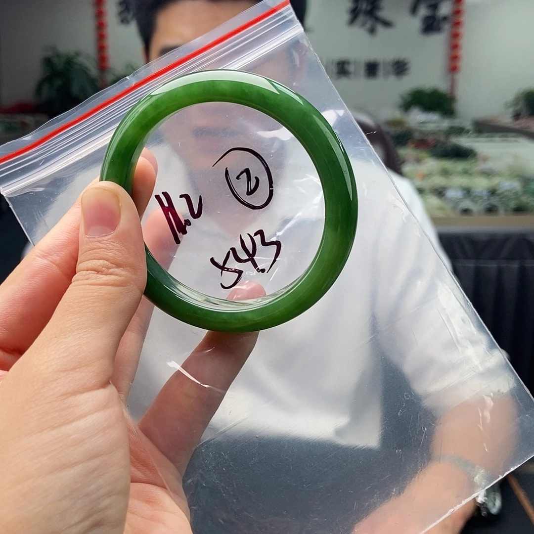 和田玉未镶嵌手镯颜色多样性发拍一发一